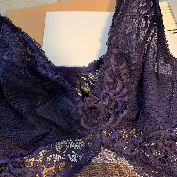 Purple-blue open back chemise - Picture 3 of 5